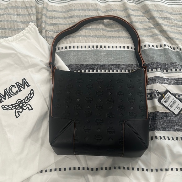 MCM Aren Hobo in Embossed Monogram Leather - Picture 1 of 8